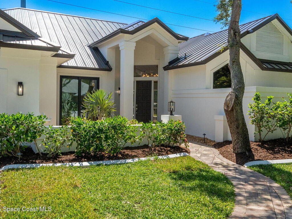 881 Peregrine Drive, Indialantic, FL 32903