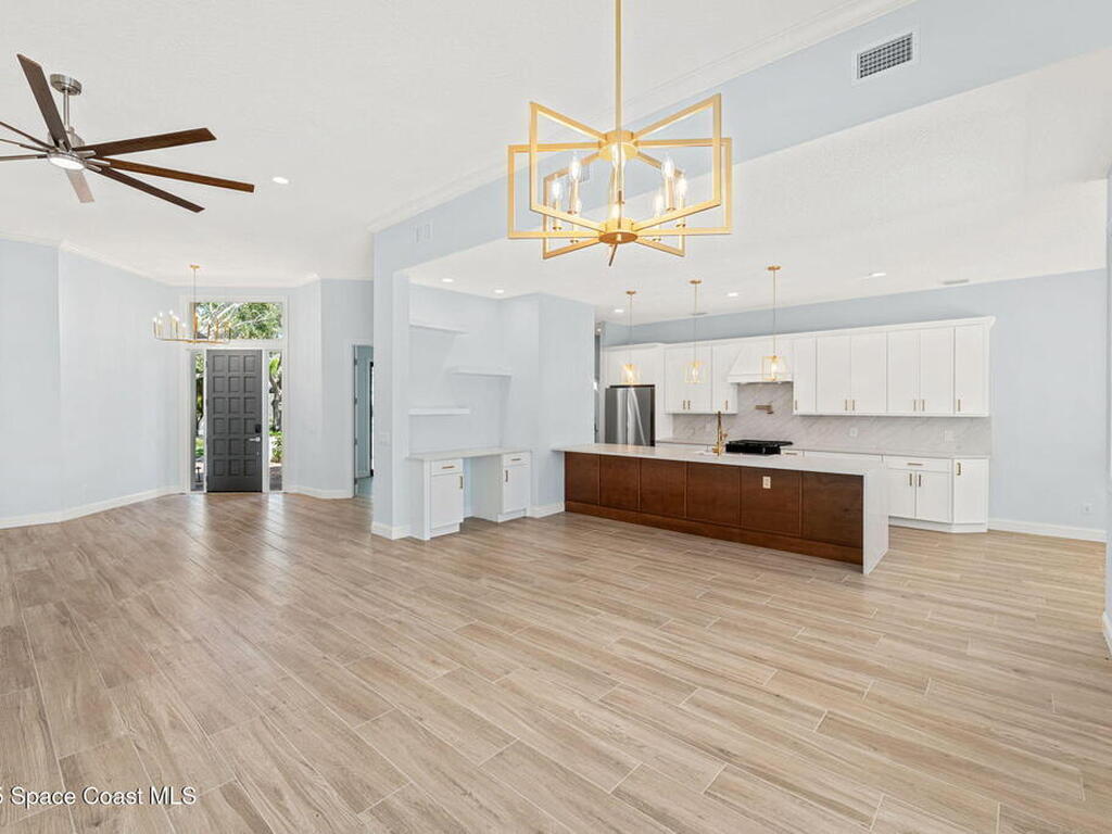 881 Peregrine Drive, Indialantic, FL 32903