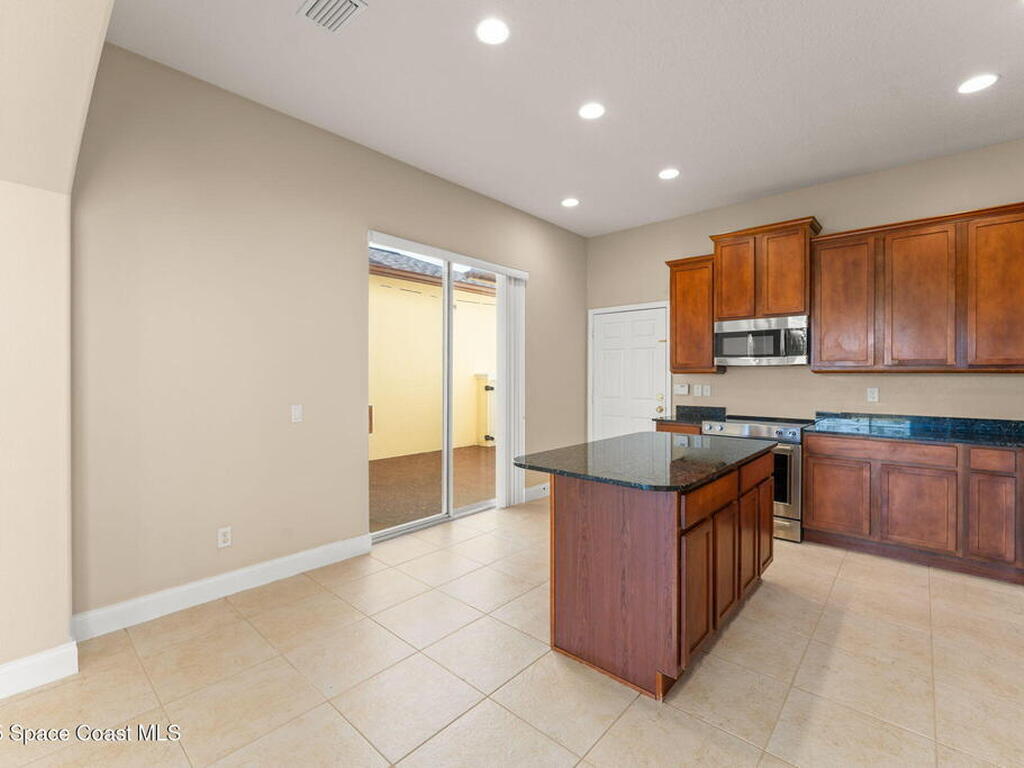 2032 Elkins Point Point, Melbourne, FL 32935