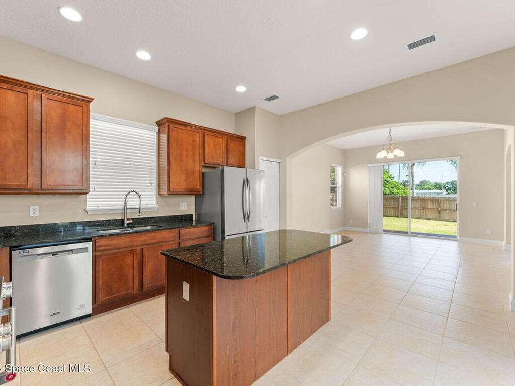 2032 Elkins Point Point, Melbourne, FL 32935