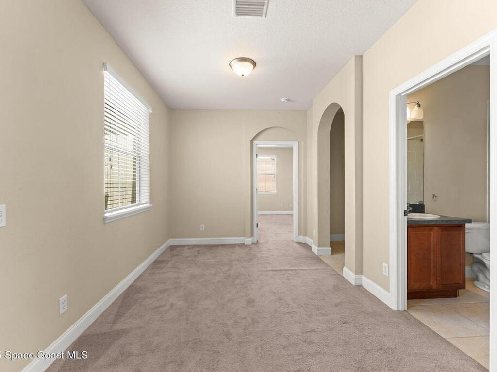 2032 Elkins Point Point, Melbourne, FL 32935