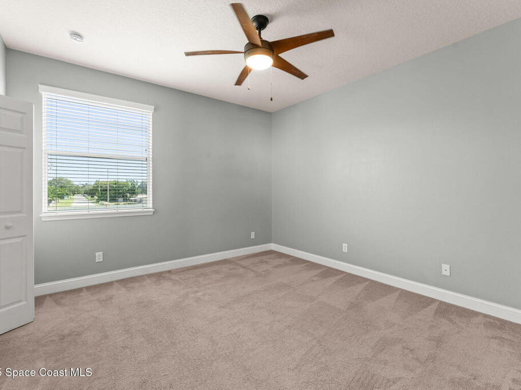 2032 Elkins Point Point, Melbourne, FL 32935
