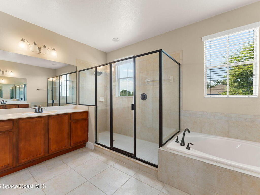 2032 Elkins Point Point, Melbourne, FL 32935