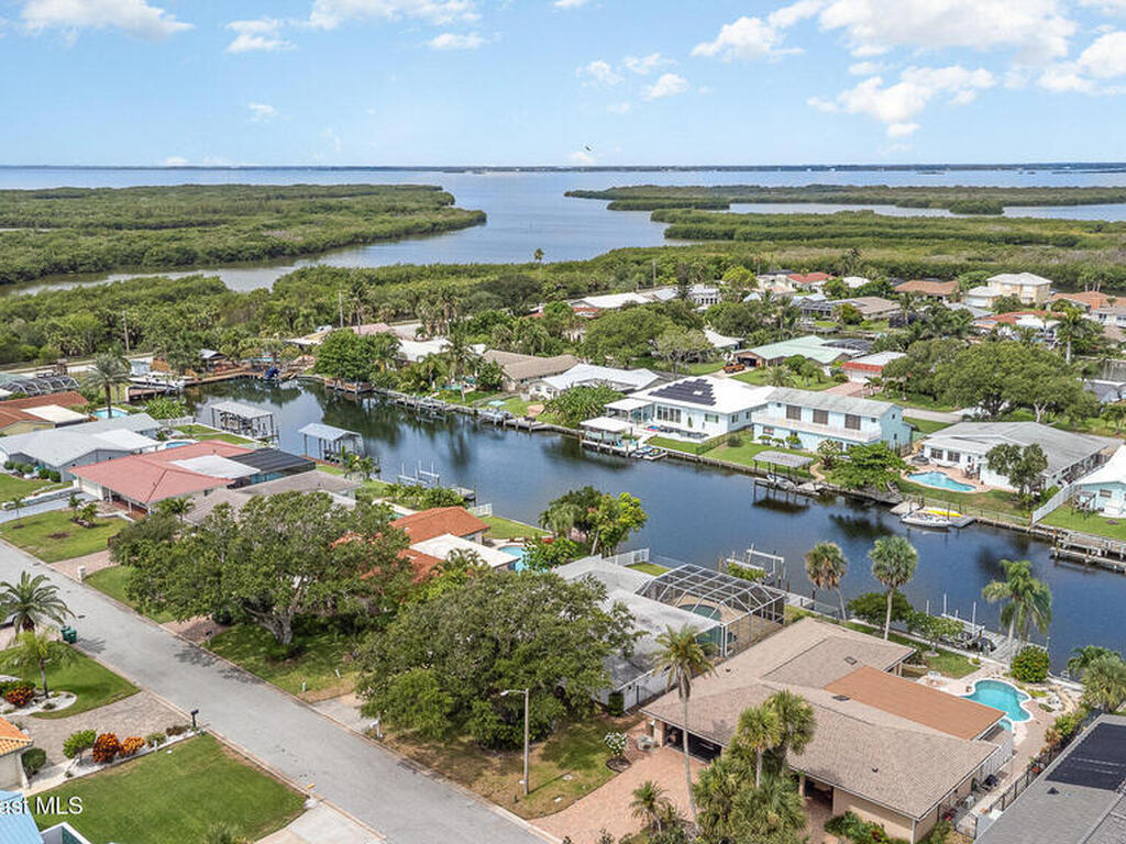 55 Yacht Haven Drive, Cocoa Beach, FL 32931