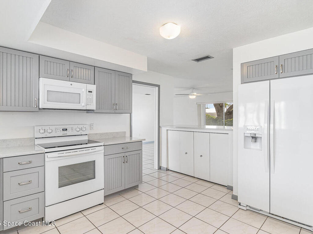 55 Yacht Haven Drive, Cocoa Beach, FL 32931