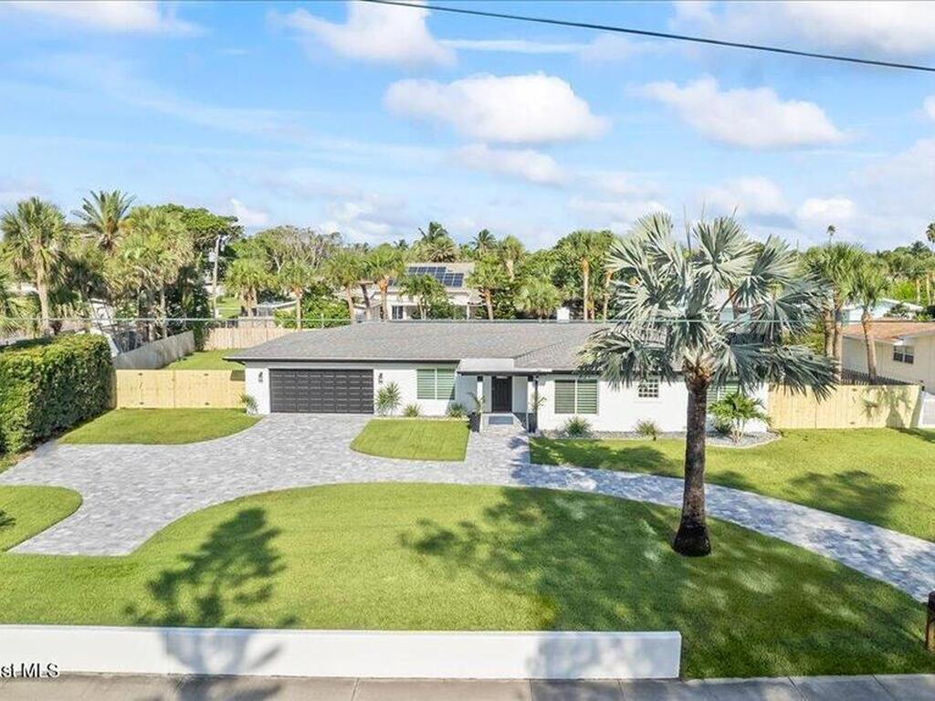 300 Oak Street, Melbourne Beach, FL 32951