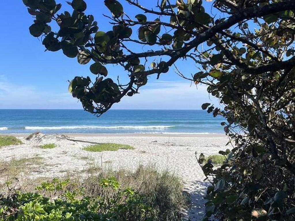 300 Oak Street, Melbourne Beach, FL 32951