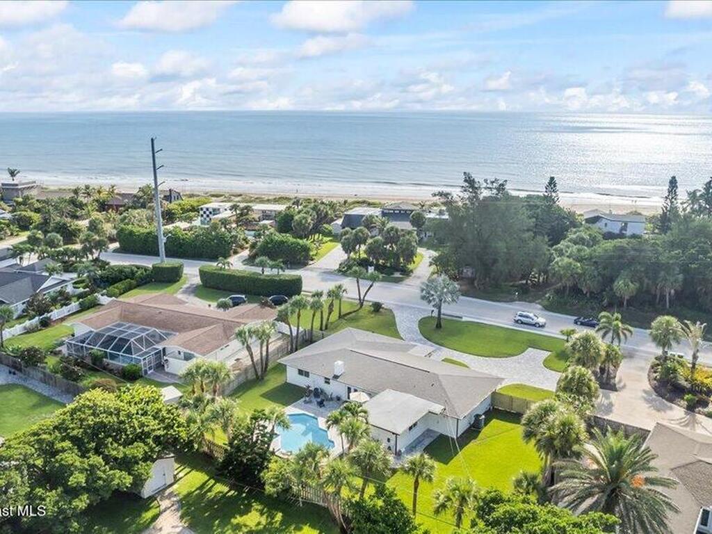 300 Oak Street, Melbourne Beach, FL 32951