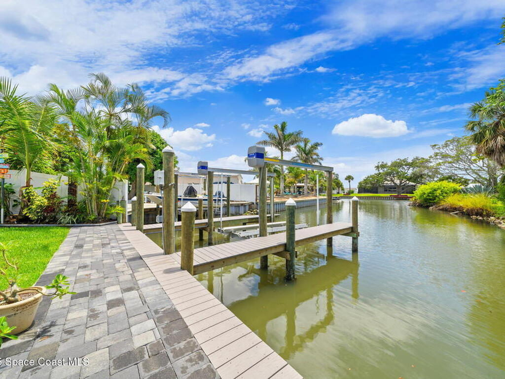 1732 Bay Shore Drive, Cocoa Beach, FL 32931