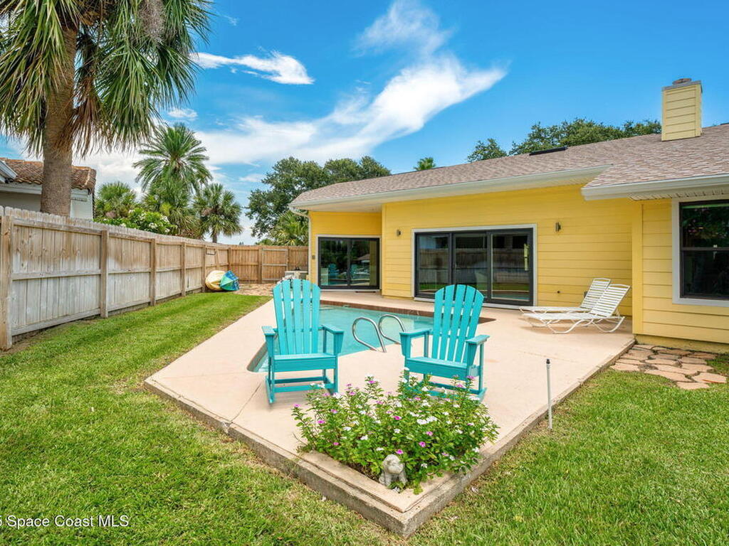 33 Yawl Drive, Cocoa Beach, FL 32931