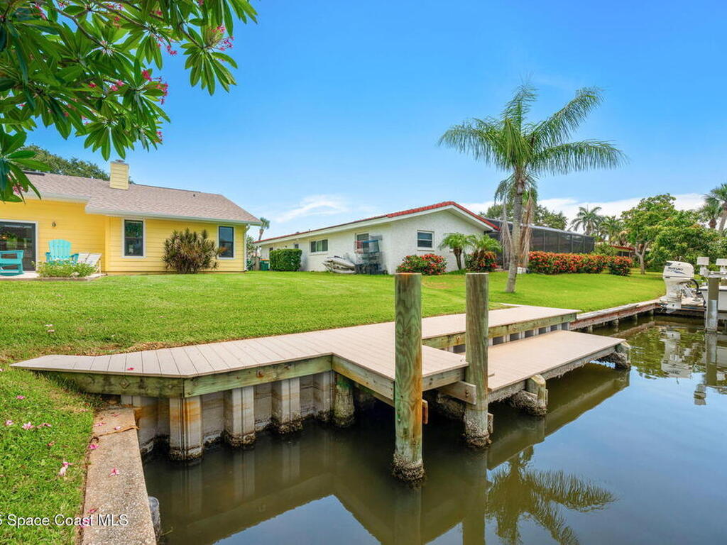 33 Yawl Drive, Cocoa Beach, FL 32931