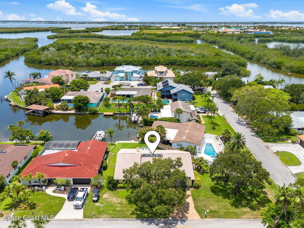 33 Yawl Drive, Cocoa Beach, FL 32931