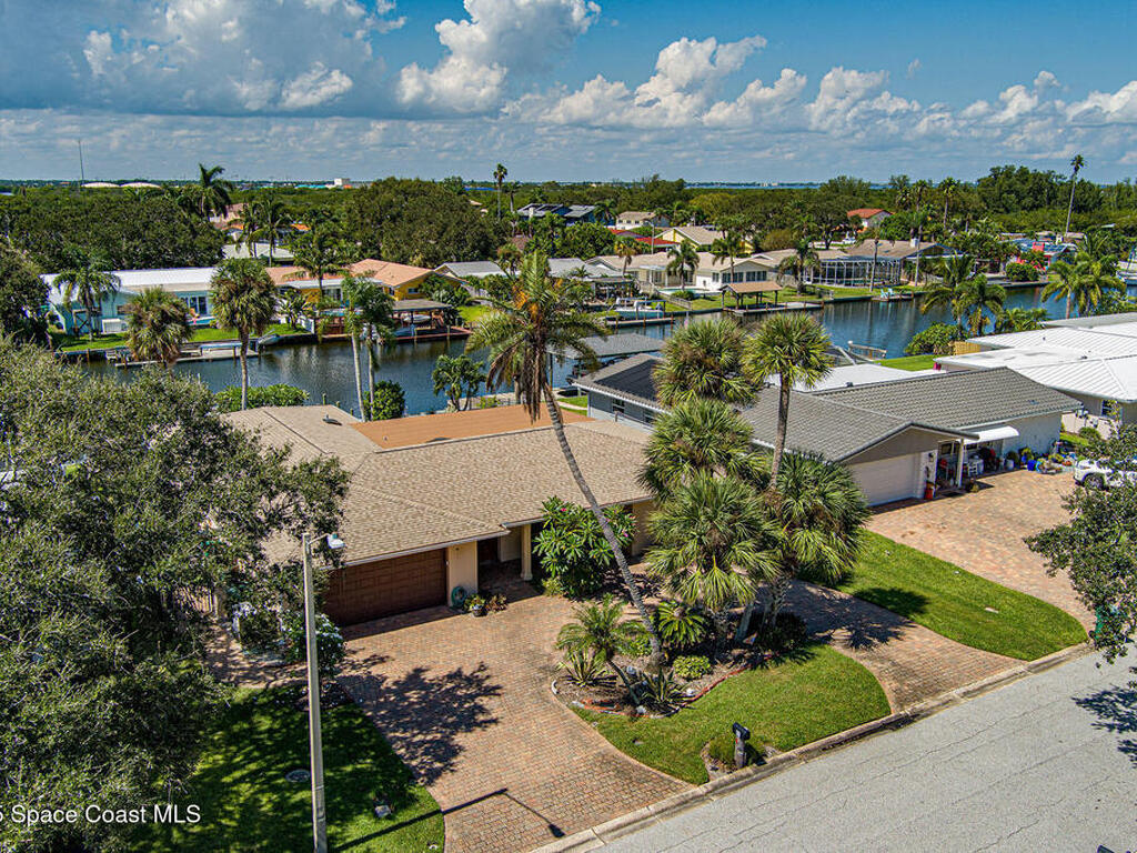 63 Yacht Haven Drive, Cocoa Beach, FL 32931