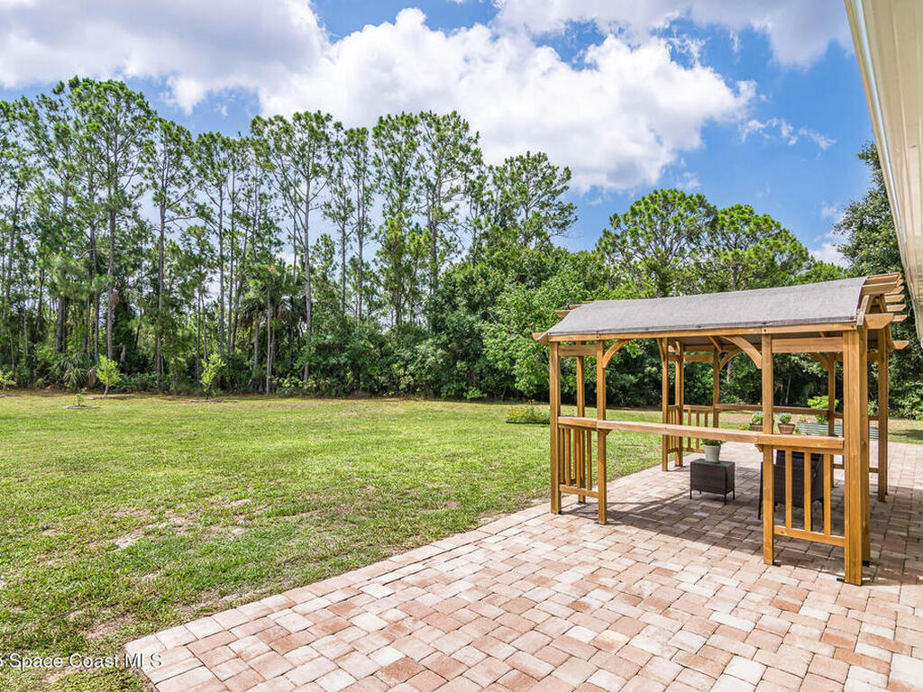 4027 Secretariat Lane, Malabar, FL 32950