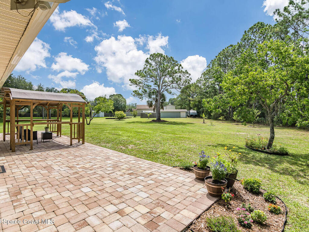 4027 Secretariat Lane, Malabar, FL 32950