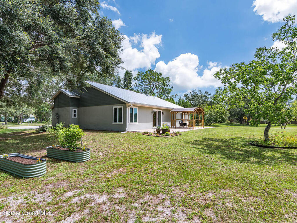 4027 Secretariat Lane, Malabar, FL 32950