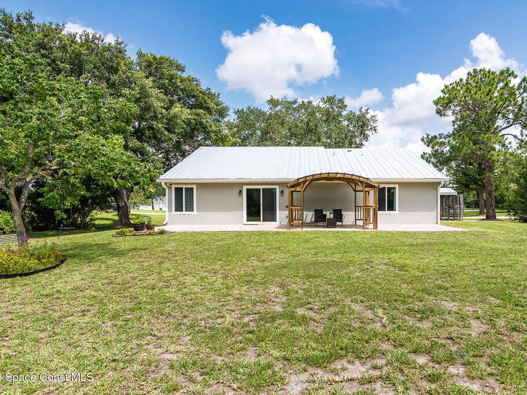 4027 Secretariat Lane, Malabar, FL 32950