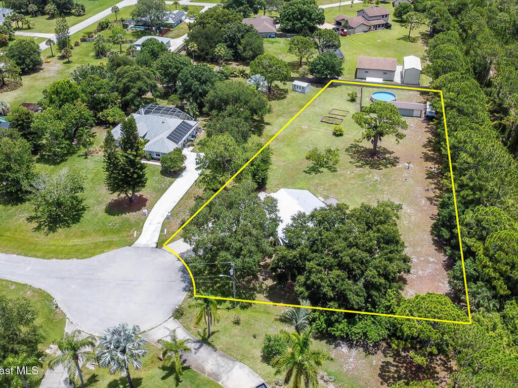 4027 Secretariat Lane, Malabar, FL 32950