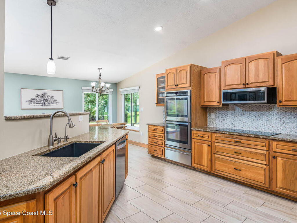 4027 Secretariat Lane, Malabar, FL 32950