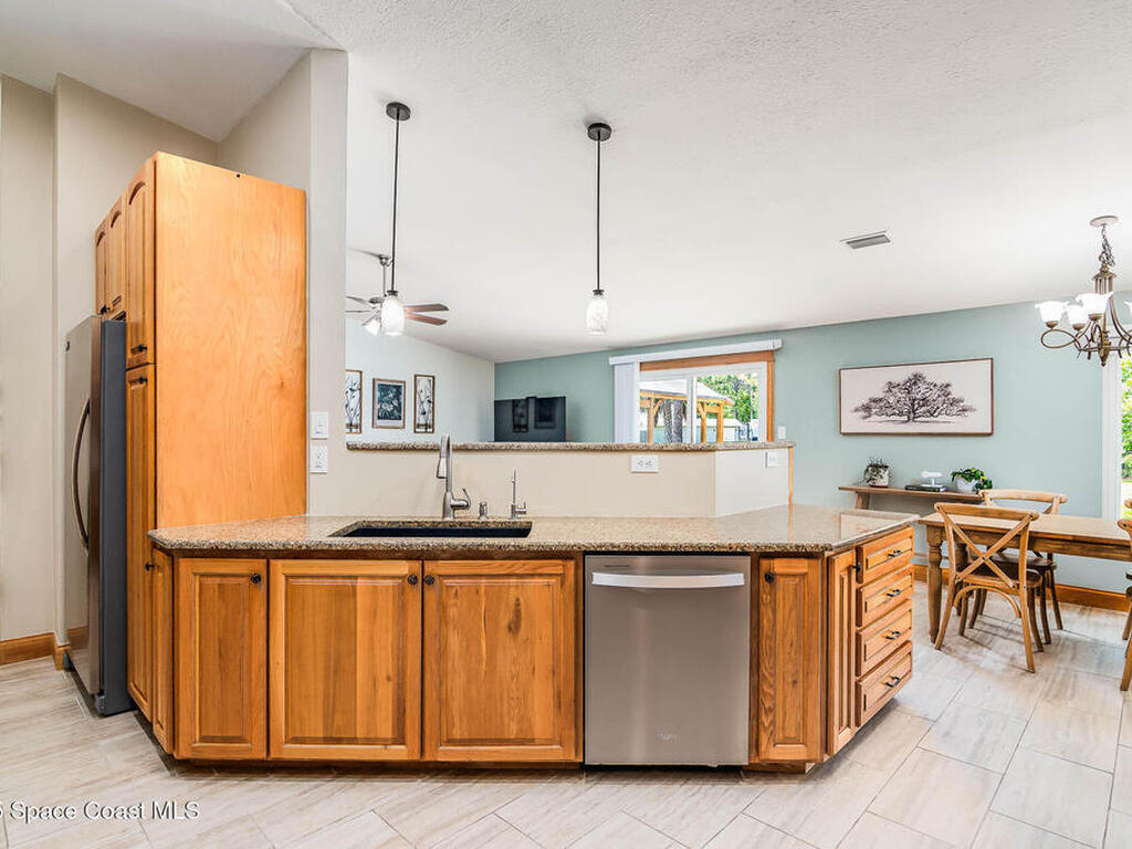 4027 Secretariat Lane, Malabar, FL 32950