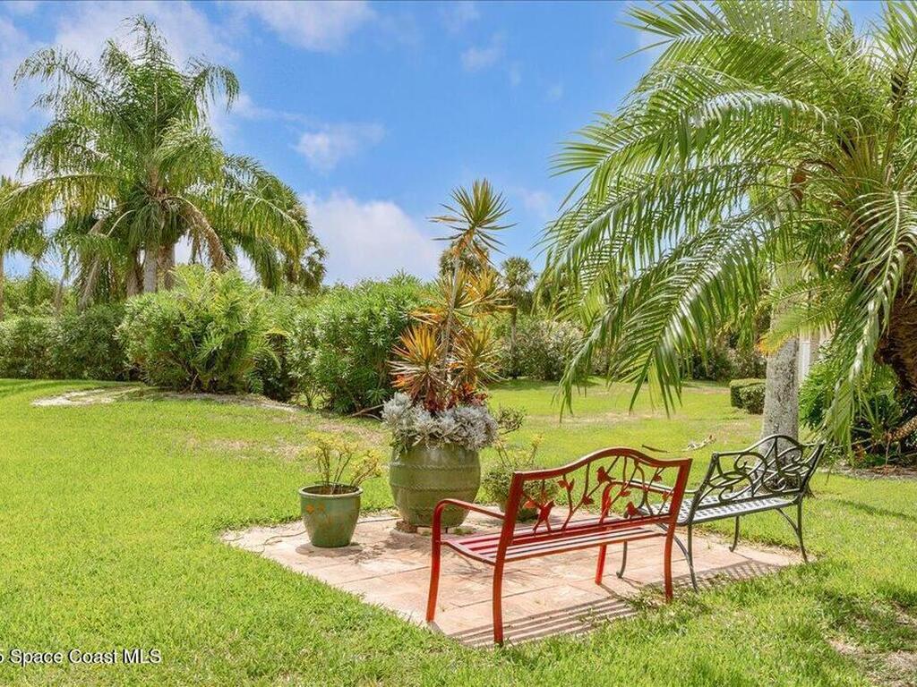 6165 S Mirror Lake Drive, Sebastian, FL 32958