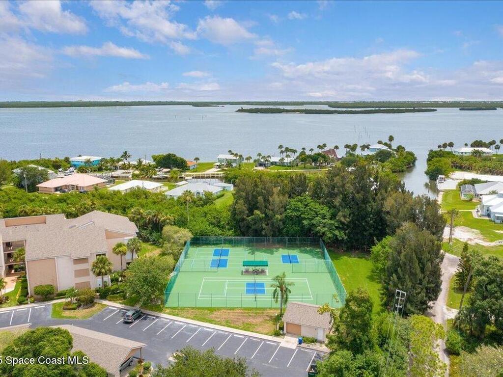 6165 S Mirror Lake Drive, Sebastian, FL 32958