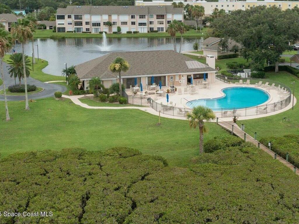6165 S Mirror Lake Drive, Sebastian, FL 32958