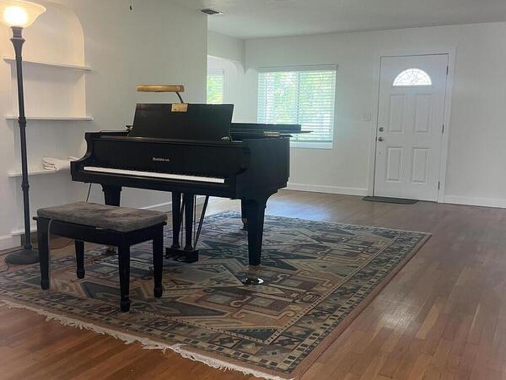 925 S Tropical Trail, Merritt Island, FL 32952