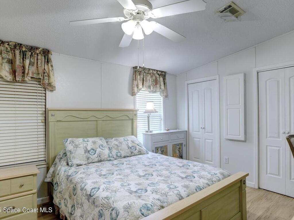 9825 61st Parkway, Sebastian, FL 32958