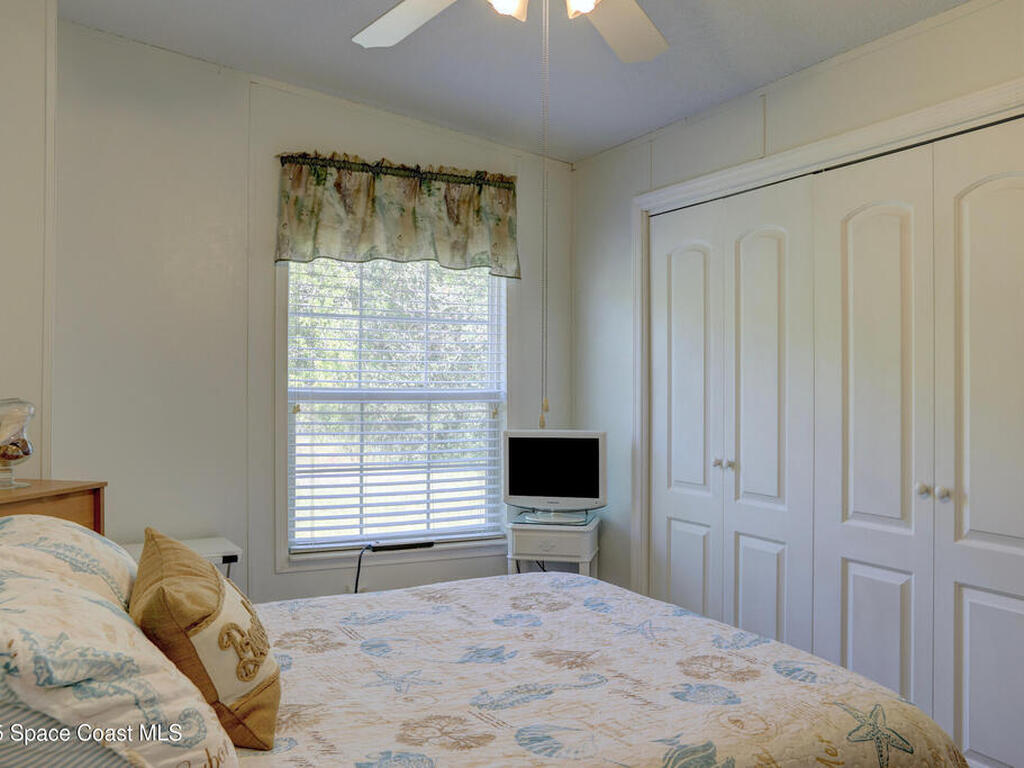9825 61st Parkway, Sebastian, FL 32958