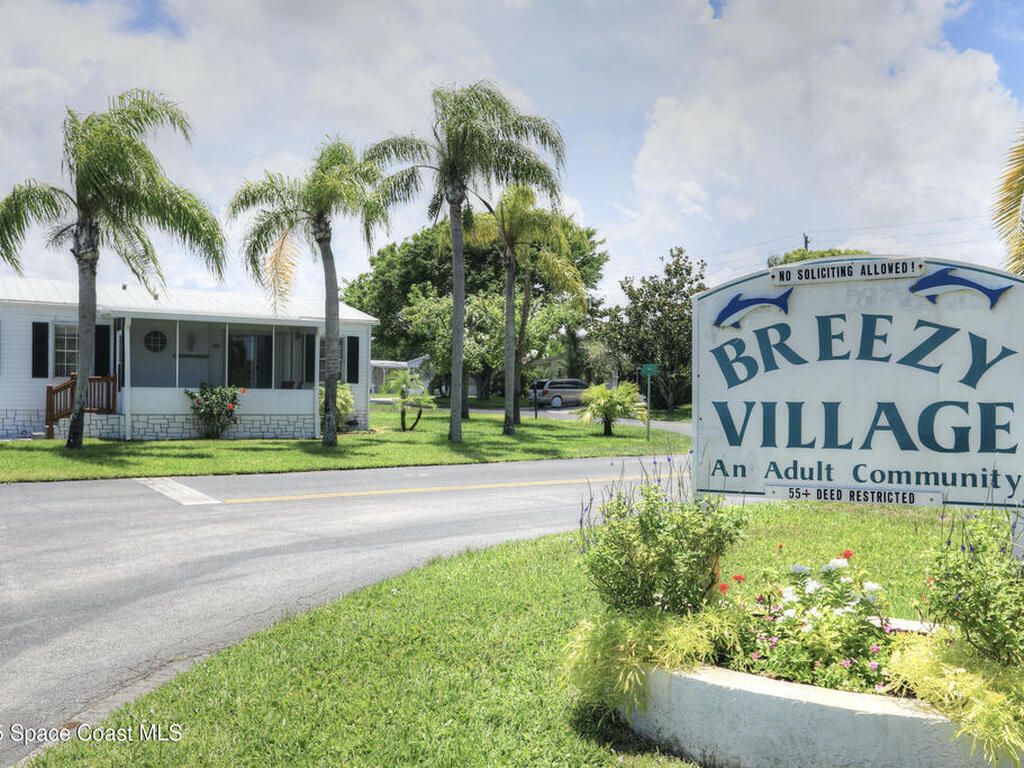 9825 61st Parkway, Sebastian, FL 32958