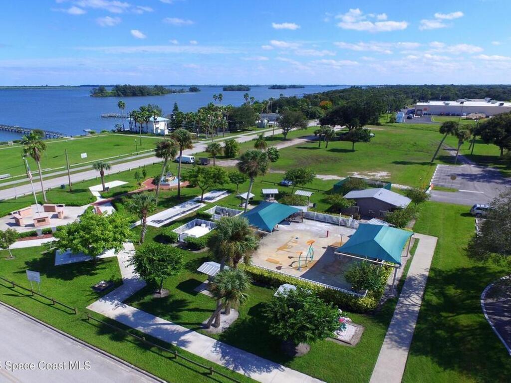 9825 61st Parkway, Sebastian, FL 32958