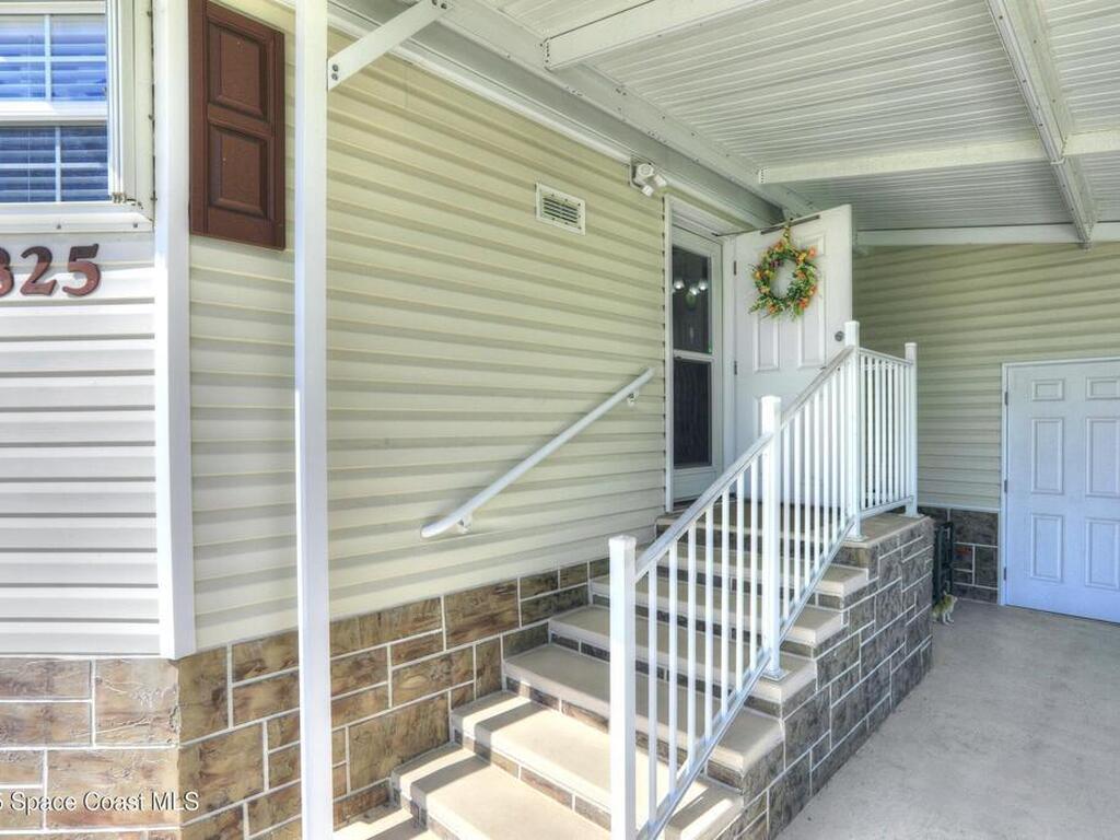 9825 61st Parkway, Sebastian, FL 32958
