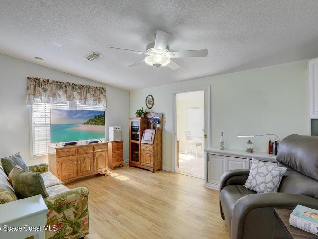 9825 61st Parkway, Sebastian, FL 32958