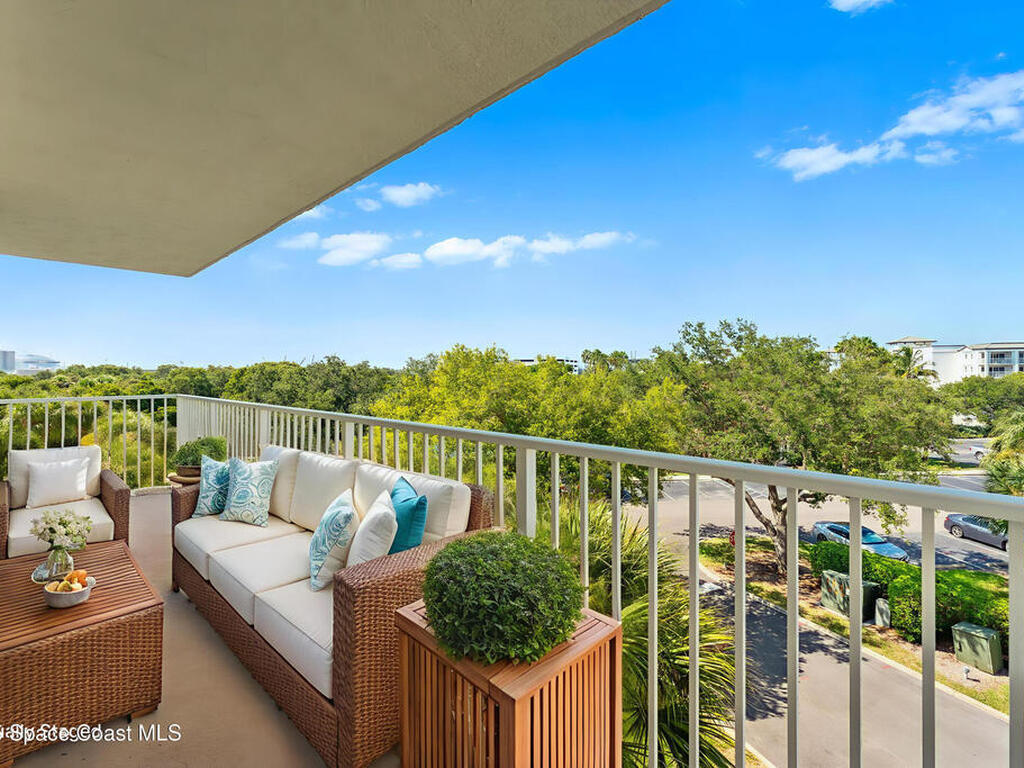 8931 Lake Drive, Cape Canaveral, FL 32920