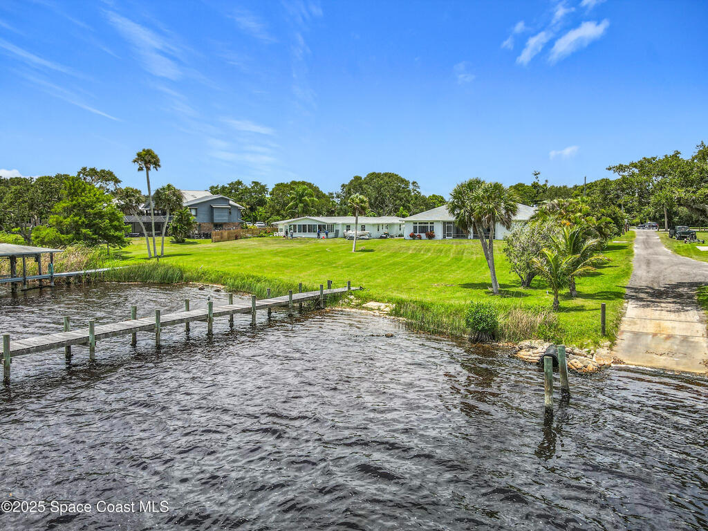 9860 Riverview Drive, Sebastian, FL 32976