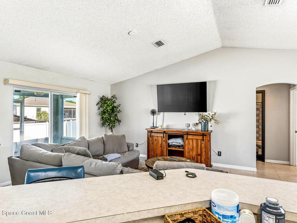 8345 W 98th Avenue, Vero Beach, FL 32967