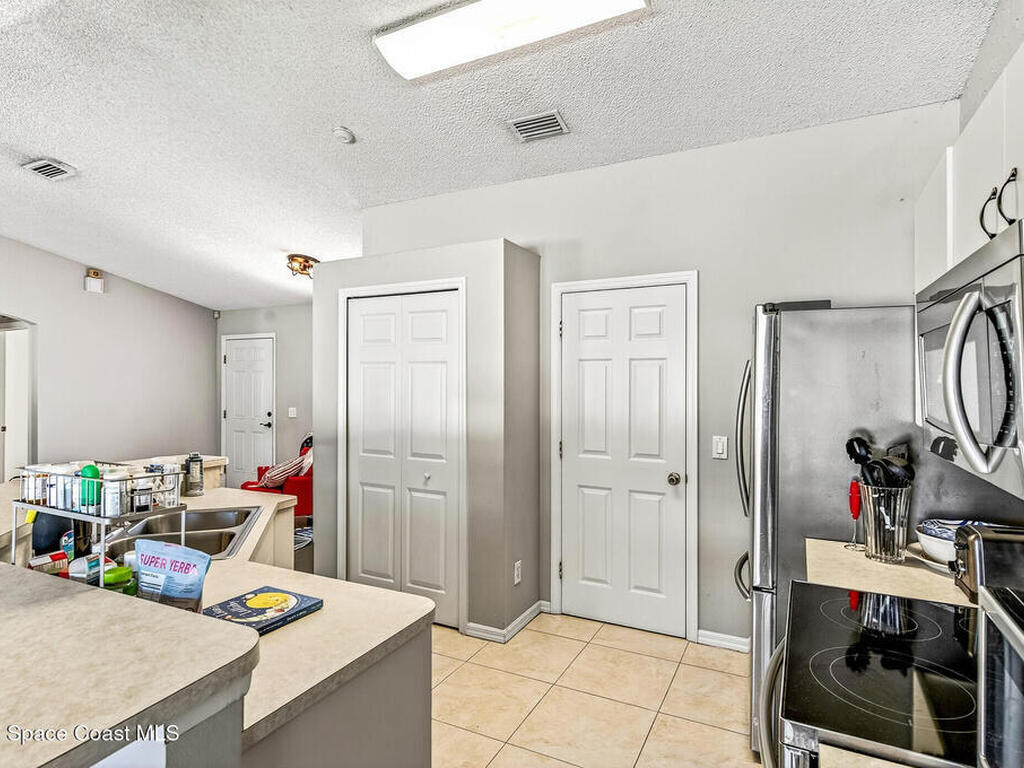 8345 W 98th Avenue, Vero Beach, FL 32967
