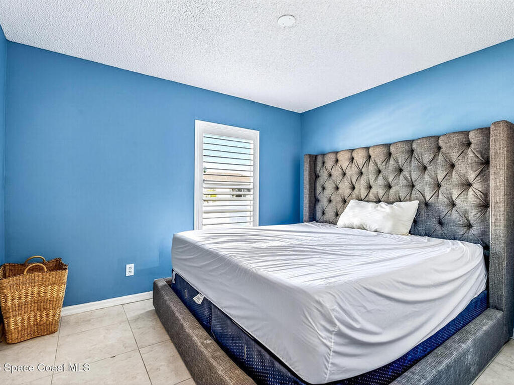 8345 W 98th Avenue, Vero Beach, FL 32967