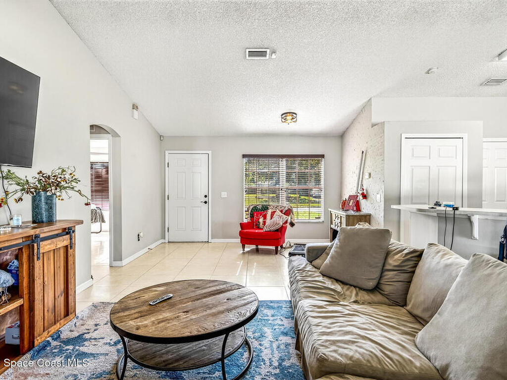 8345 W 98th Avenue, Vero Beach, FL 32967