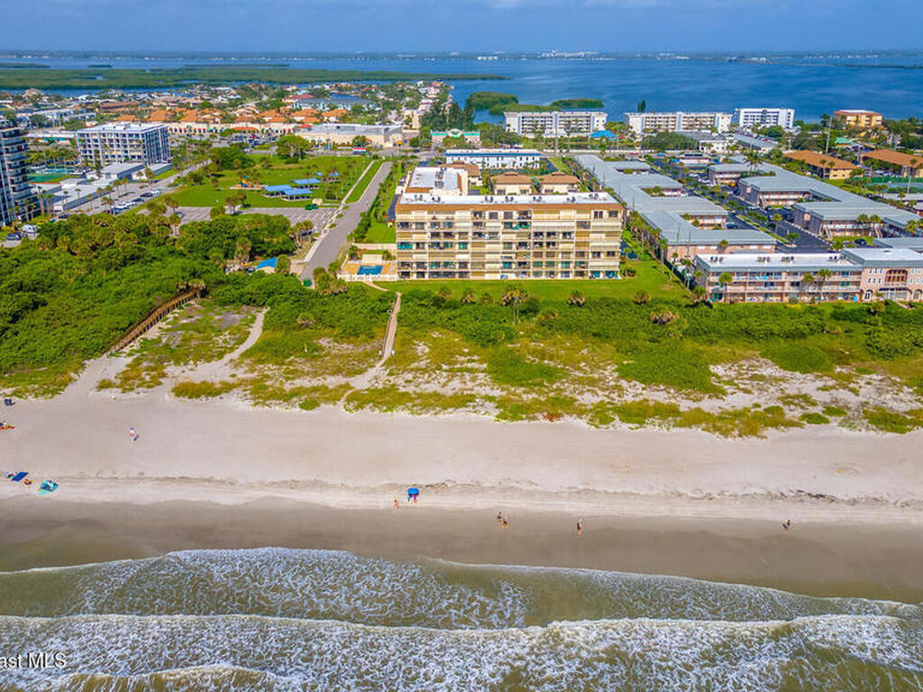 3060 N Atlantic Avenue, Cocoa Beach, FL 32931