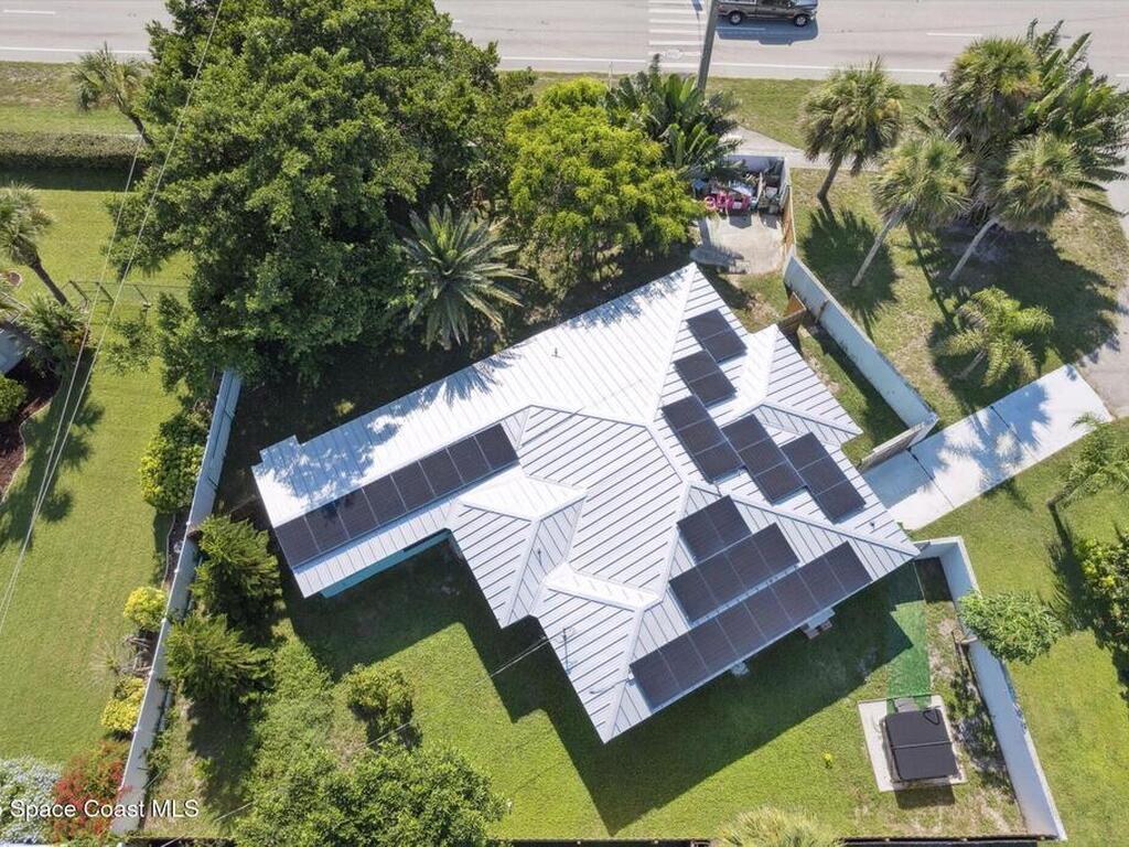 104 W Osceola Lane, Cocoa Beach, FL 32931