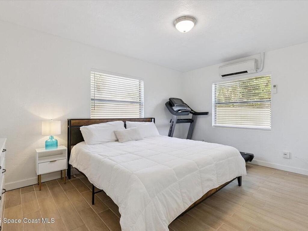 104 W Osceola Lane, Cocoa Beach, FL 32931