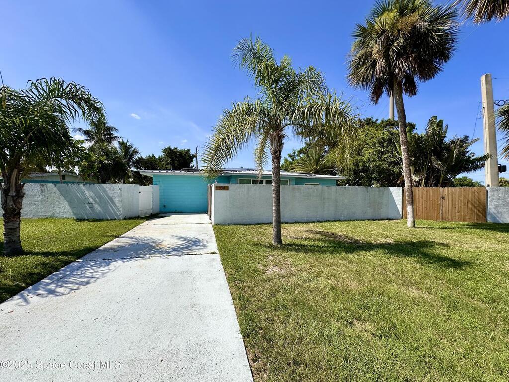 104 W Osceola Lane, Cocoa Beach, FL 32931