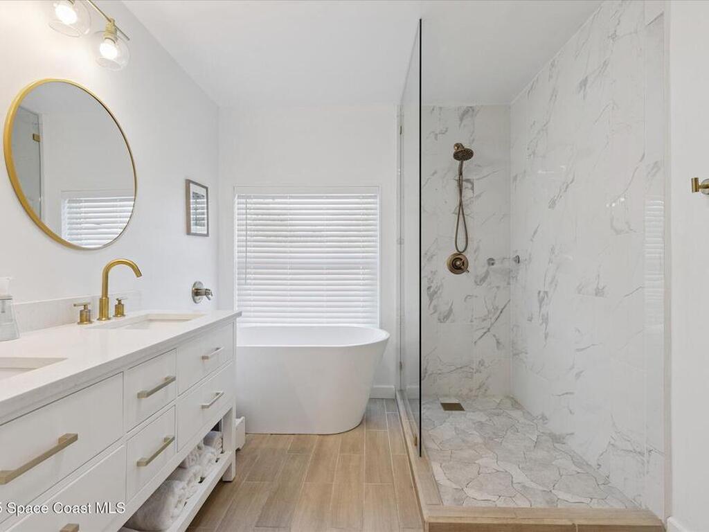 104 W Osceola Lane, Cocoa Beach, FL 32931