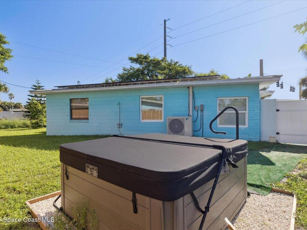 104 W Osceola Lane, Cocoa Beach, FL 32931