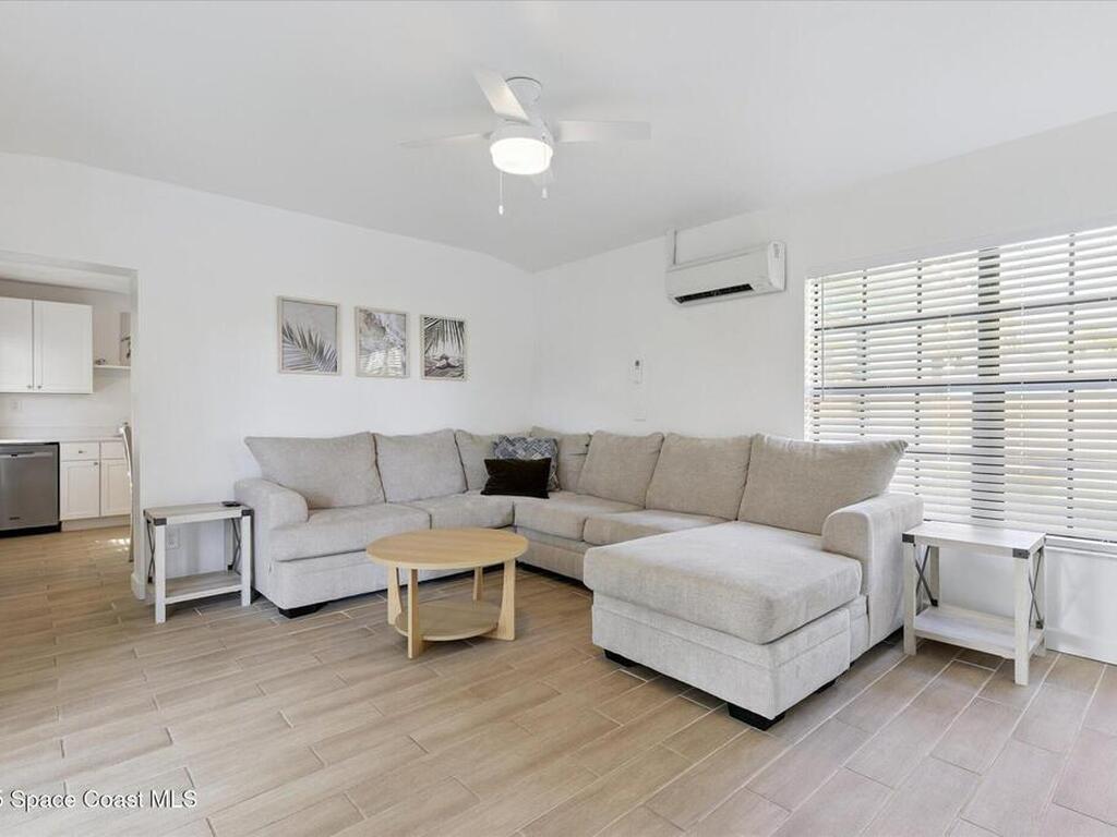 104 W Osceola Lane, Cocoa Beach, FL 32931