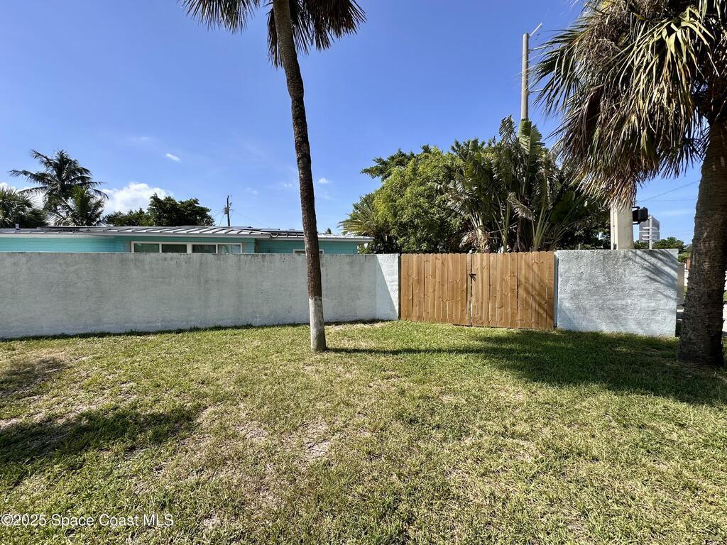104 W Osceola Lane, Cocoa Beach, FL 32931