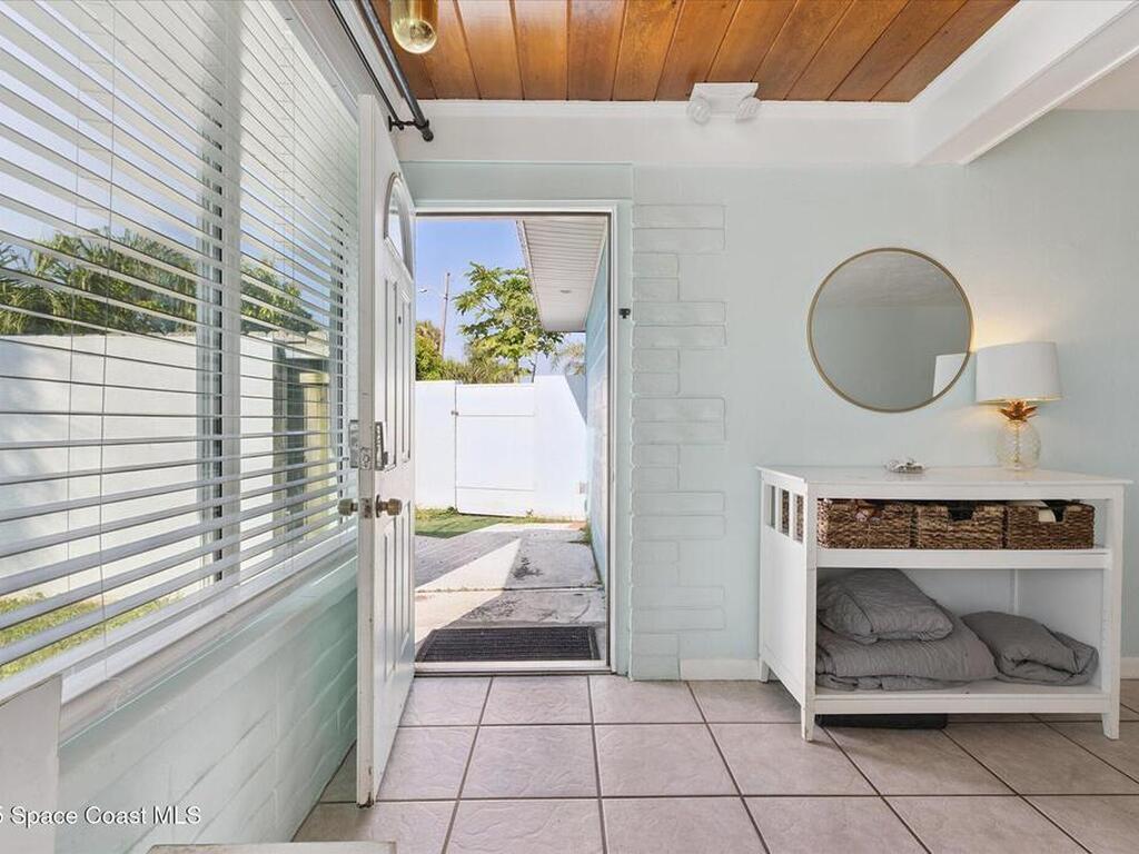 104 W Osceola Lane, Cocoa Beach, FL 32931