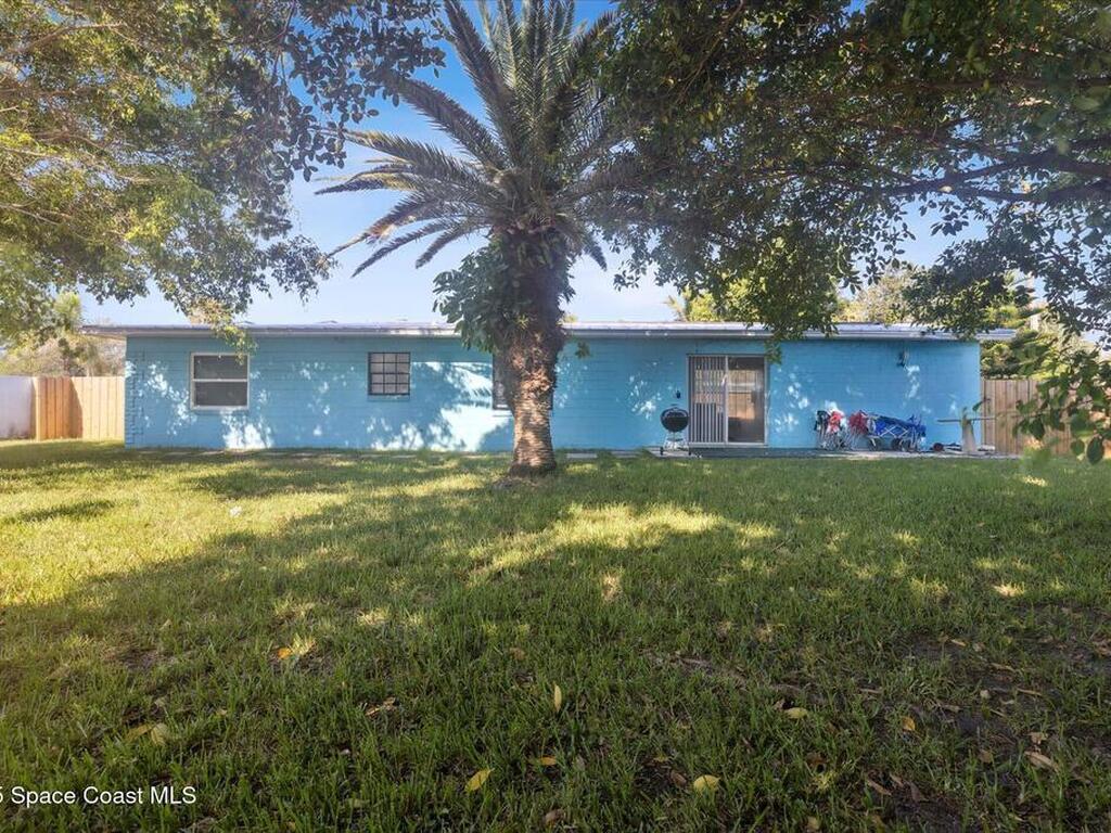 104 W Osceola Lane, Cocoa Beach, FL 32931